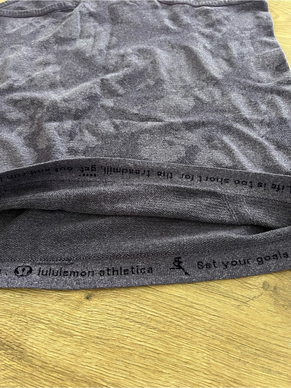 lululemon athletica Swiftly Tech Purple Camo Racerback Tank Top Women’s Size 10 - Picture 5 of 11